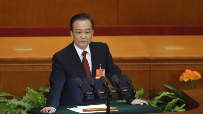 温家宝汶川探望震后灾民惹外界关注