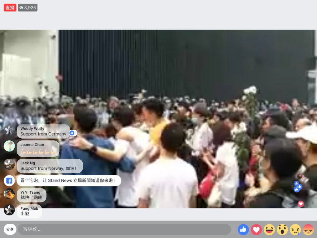 612年輕人用鮮花和圣歌，對抗盾牌和警棍4