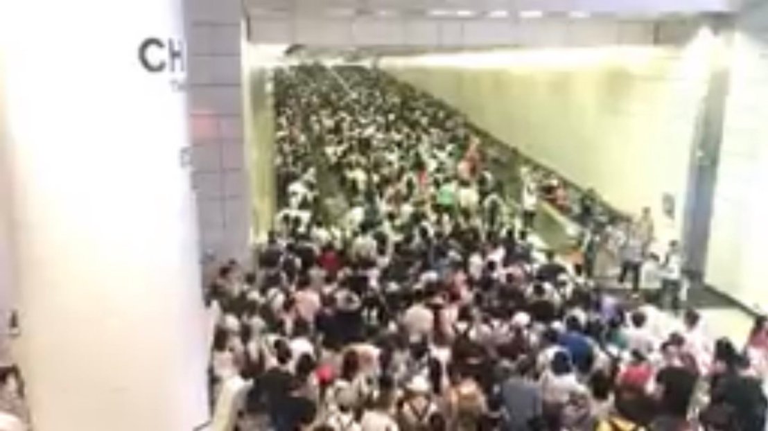 反送中地铁香港站逼爆2