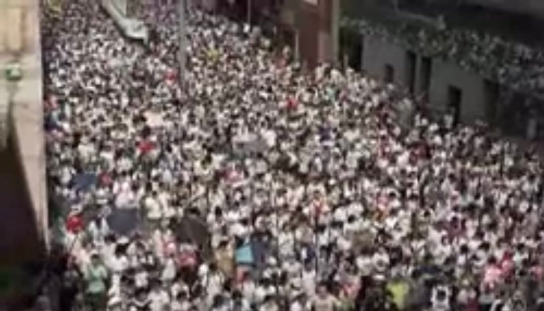 反送中地铁香港站逼爆4