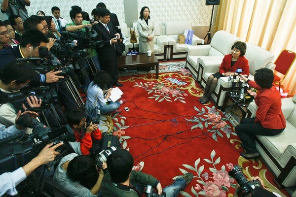 在中美高层之间游走15