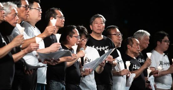 香港在天安门事件30周年之际悼念遇害者