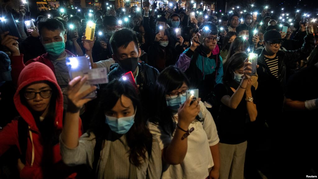 中国要求特朗普总统否决美国国会通过的有关香港的法案 1